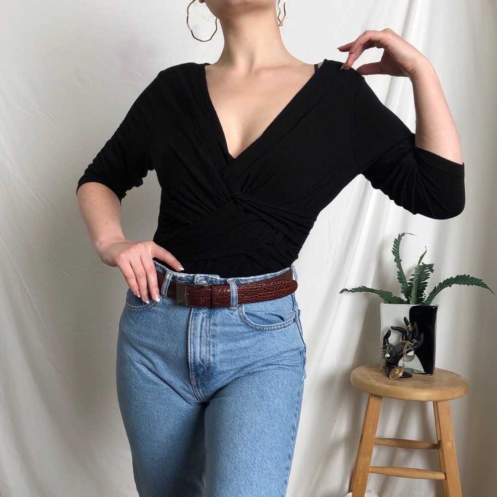 2/$20 |sophisticated quarter-length sleeve y2k top